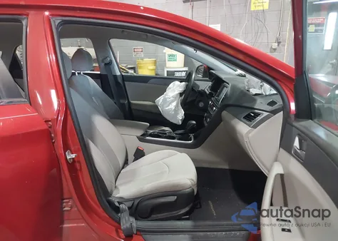 2018 Hyundai Sonata Se z USA, uszkodzony, nr VIN 5NPE24AF1JH682577